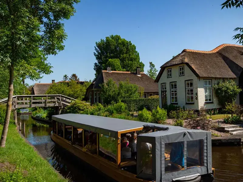 Croisière délicieuse à Giethoorn